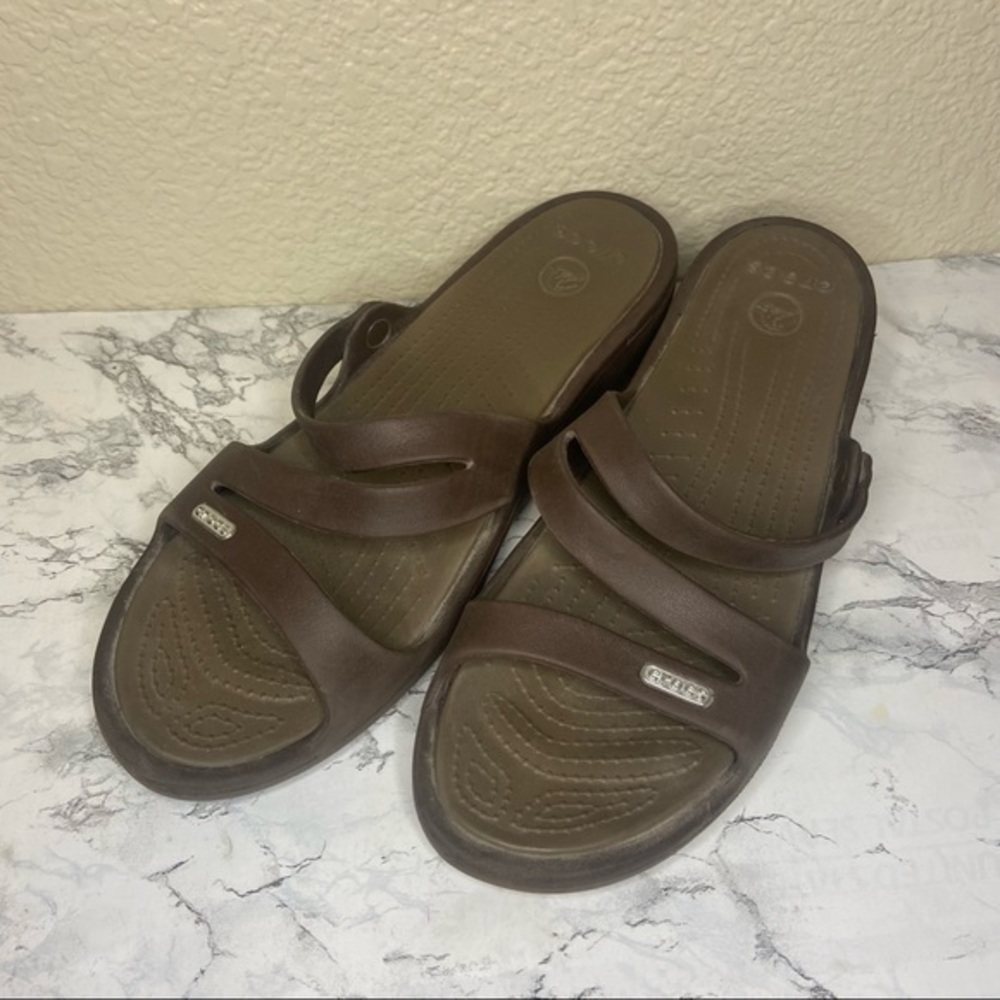 Crocs Womeb’a Brown Strappy Sandals Size 11